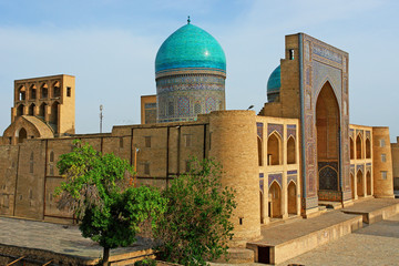  Po-i-Kalyan mosque complex with The Kalyan minaret in Bukhara, Uzbekistan.
 - obrazy, fototapety, plakaty