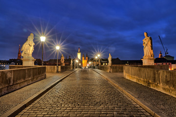 Alte Mainbrücke in Würzburg