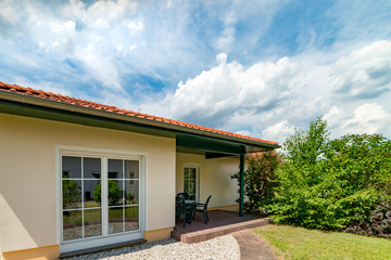 Bungalow mit Terrasse