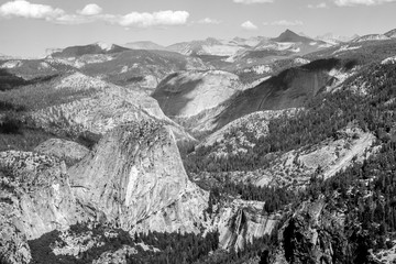 Fototapeta na wymiar Yosemite Mountains Waterfall Black and White