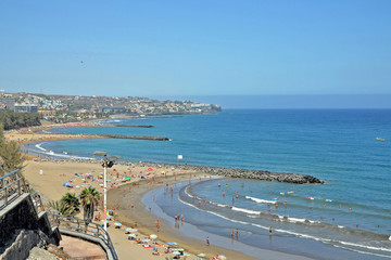 Fototapeta na wymiar Spain. Gran Canaria. Playa del Ingles. Beach. View to the east