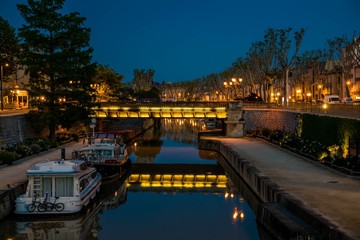 Narbonne la nuit, Aude, France.