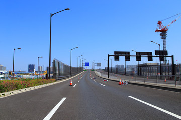 Fototapeta premium 開通前の環状2号線 豊洲大橋