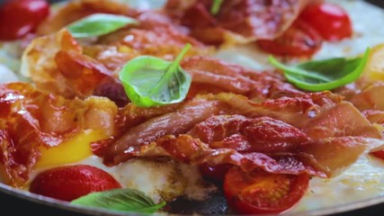 Lecker Kochen (Spiegelei mit Speck)