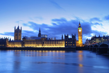 Fototapeta na wymiar Big Ben in London city, United Kingdom. dark scene sunset