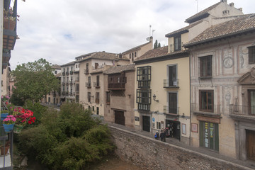 Fototapeta na wymiar paseo por las calles del antiguo barrio del Albaicín, Granada