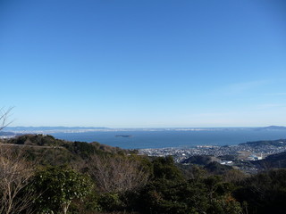 Fototapeta na wymiar 三ヶ根山から三河湾を見下ろす