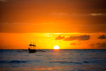 Fototapeta na wymiar romantic sunset from Boracay beach, Philippines