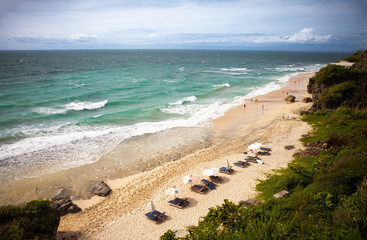 Fototapeta na wymiar Beach with ideal waves for surf