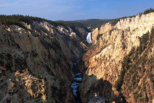 Artist Point Overlook of Great Falls and Grand Canyon in Yellowstone NP, USA 