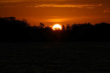 Sun, river and trees - Caravelas river sunset - Por do sol, arvores e rio (end of afternoon in this beautiful city of Bahia - Brazil)