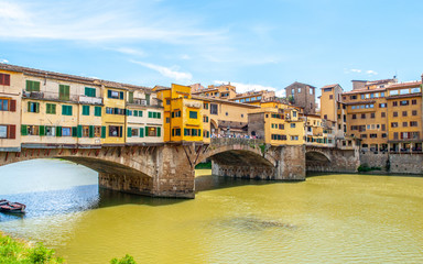 Fototapeta na wymiar Ponte Vecchio over Arno river in Florence, Italy.