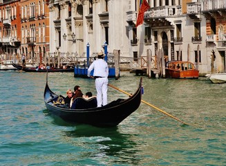 Fototapeta na wymiar Gondelfahrt, Canal Grande, Venedig