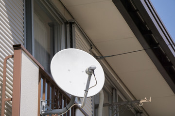 衛星アンテナ