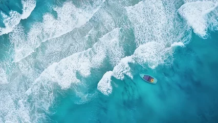 Foto auf Acrylglas Luftaufnahme Strand Welle und Boot am Strand als Hintergrund. Schöner natürlicher Hintergrund zur Sommerzeit aus der Luft
