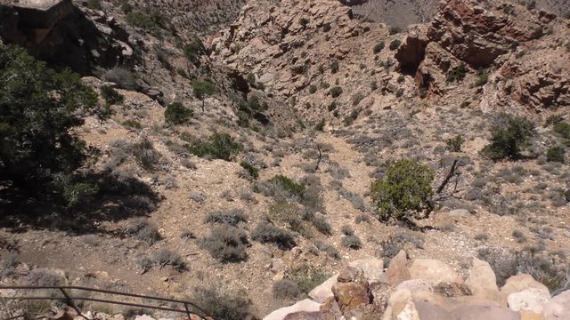Arizona, Grand Canyon, A view looking down along the side of the South Rim