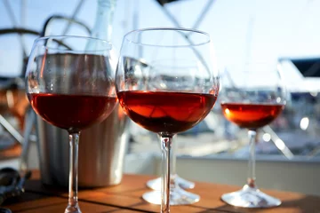 Fotobehang glasses of wine © fox17