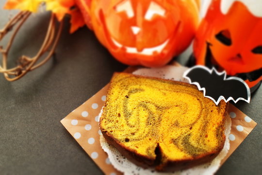 Marble pattern pumpkin cake for halloween image