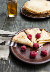 Pancakes with honey and fruit