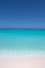 Fototapeten Clear water caribbean beach © Lparra