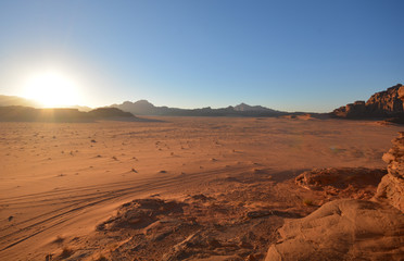 Fototapeta na wymiar desert Wadi-rum, sunset, Jordan