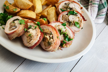 Chicken breast stuffed with champignon