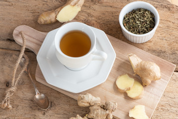 Kräutertee mit Ingwer