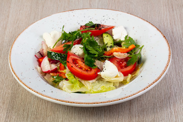 Salad with mozzarella