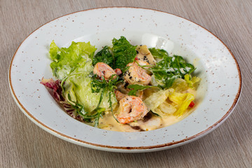 Salad with prawns