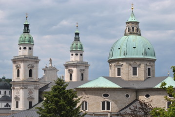 Fototapeta na wymiar Blick auf den Salzburger Dom