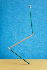 Equilibrated construction of few pencil in zero gravity.