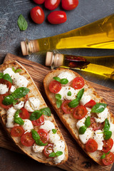 Caprese bruschetta toasts
