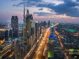 Fototapeta na wymiar Busy Sheikh Zayed Road in the evening