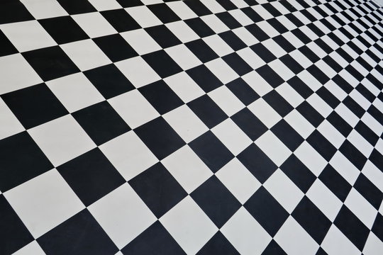 Sol  en carreaux noirs et blancs