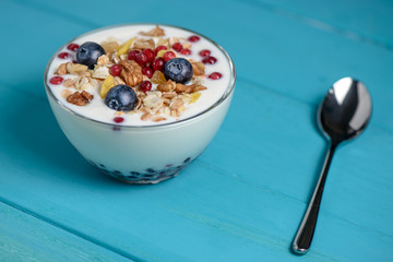 Yogurt with berries and muesli