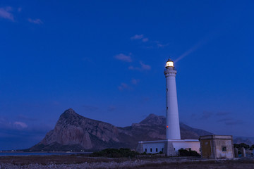 Il faro di San Vito lo Capo al crepuscolo, provincia di Trapani IT	