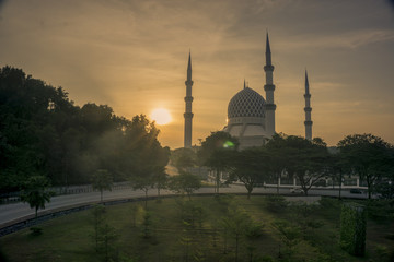Naklejka premium Masjid Sultan Salahuddin Abdul Aziz Shah in Malaysia