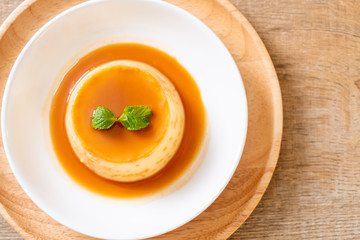 homemade caramel custard pudding