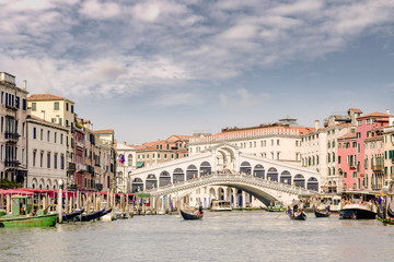 Fototapeta na wymiar Pont Rialto à Venise