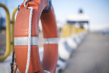 Rettungsring am Hafen