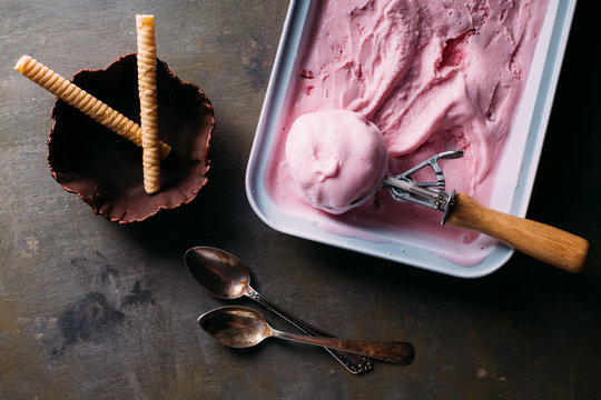 Delicious strawberry ice cream in set