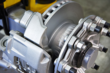 Brake support, disk and wheel hub