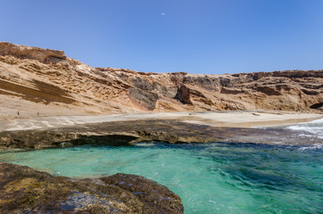 Fototapeta na wymiar landscape. Ocean and natural pool. Fuerteventura.