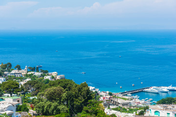 Fototapeta na wymiar Blue sea in Capri coastline
