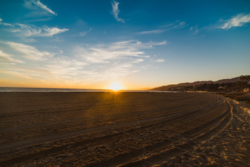 Fototapeta na wymiar Colorful sunset in world famous Santa Monica beach