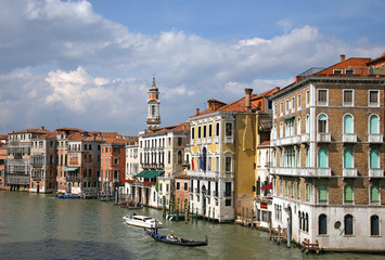 Obraz na płótnie Canvas VENICE, ITALY - MAY 7, 2010: View of the Grand Canal in Venice