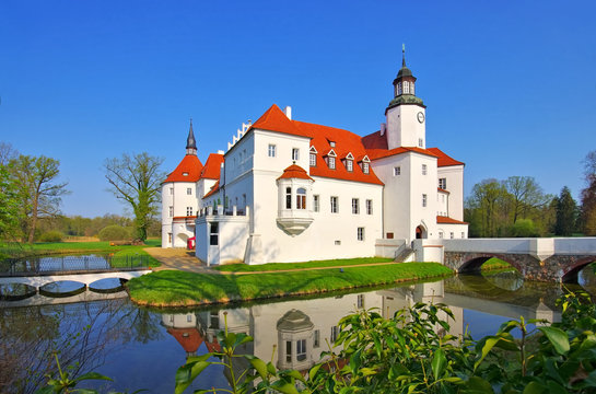 Fuerstlich Drehna Schloss - Fuerstlich Drehna palace in Brandenburg