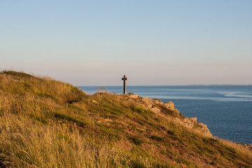 paysage breton,la croix du grand mont à st gildas de rhuys