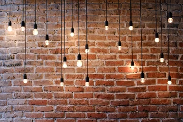 Poster Mur de briques Vieux mur de briques avec lampe à ampoule