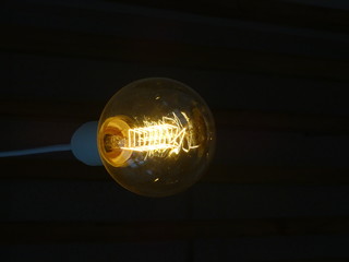 Fixture in the form of an incandescent lamp